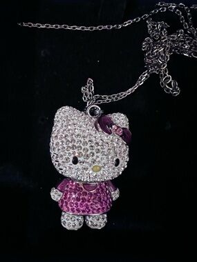 Hello Kitty Pink & Silver Crystal Pendant Necklace Fuschia Pink Rhinestone RARE